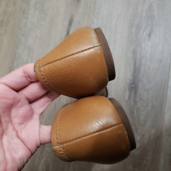 SOLD Tory Burch Leather Flats - Picture 8 of 10